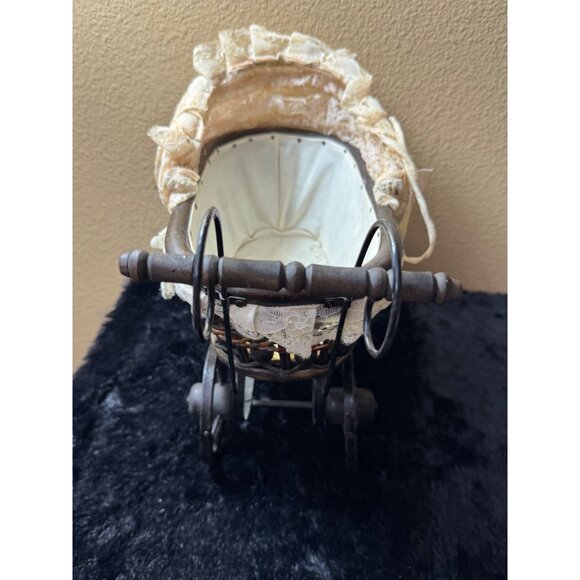 Vintage Victorian Style Baby Doll Carriage With Lace Canopy Metal Frame & Fabric - Picture 11 of 12